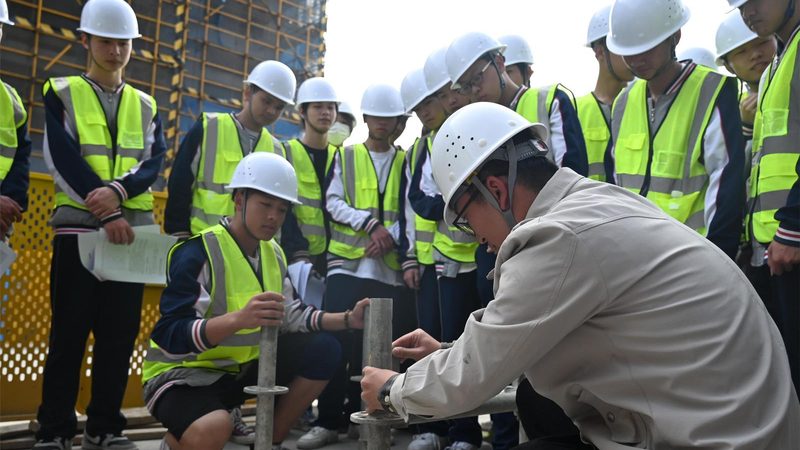 土建基础施工分包价格解析：影响因素与决策要点